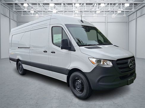 New 2025 Mercedes-Benz Sprinter 2500 image 2