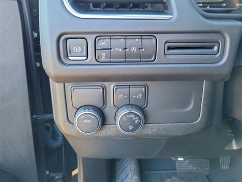 Used 2024 Chevrolet Tahoe LT image 17