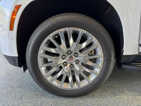 Used 2025 GMC Yukon Elevation w/ LPO, Floor Liner Package AWD/4WD image 27