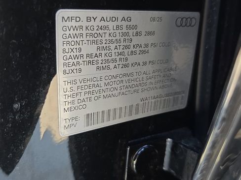 Used 2025 Audi Q5 Premium w/ Convenience Package AWD/4WD image 39