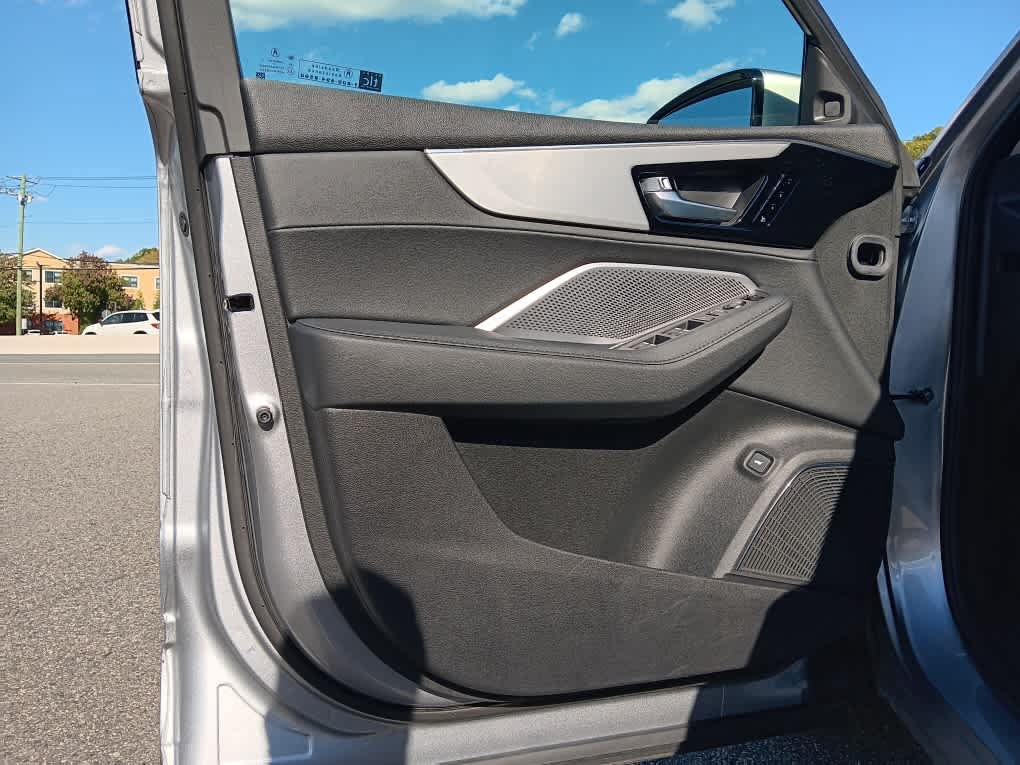 Used 2026 Acura MDX SH-AWD image 35