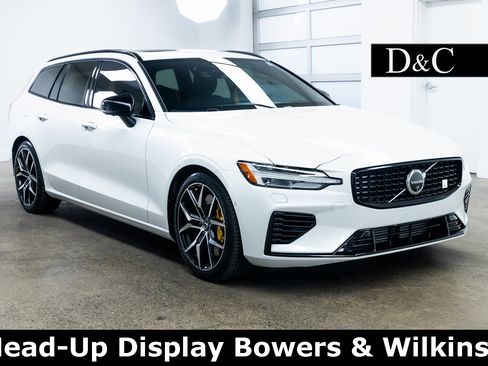 Used 2024 Volvo V60 T8 Polestar image 1