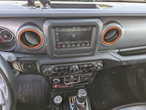 Used 2021 Jeep Gladiator Mojave w/ Cold Weather Group AWD/4WD image 14