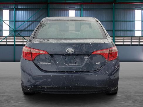 Used 2018 Toyota Corolla LE image 4