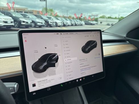 Used 2022 Tesla Model Y Performance AWD/4WD image 22