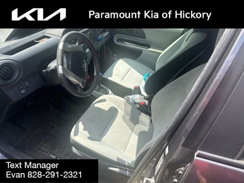 Used 2013 Toyota Prius C One FWD image 4