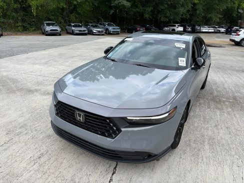 Used 2025 Honda Accord SE image 4