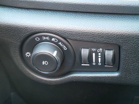 New 2026 Chrysler Pacifica Limited w/ Trailer Tow Group image 21