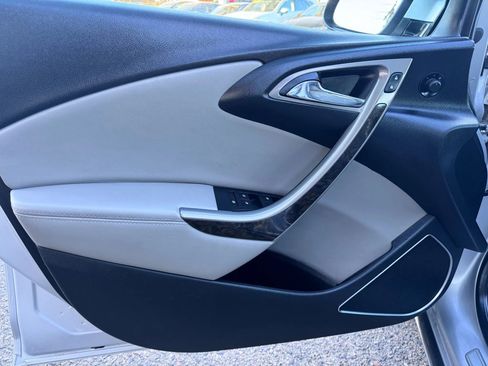 Used 2017 Buick Verano Sport Touring image 12