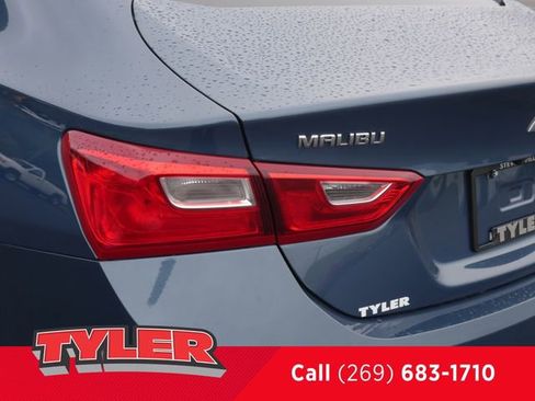 Used 2025 Chevrolet Malibu LT image 11