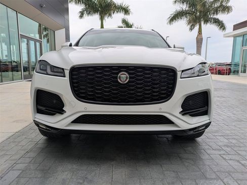 Used 2022 Jaguar F-PACE S image 9