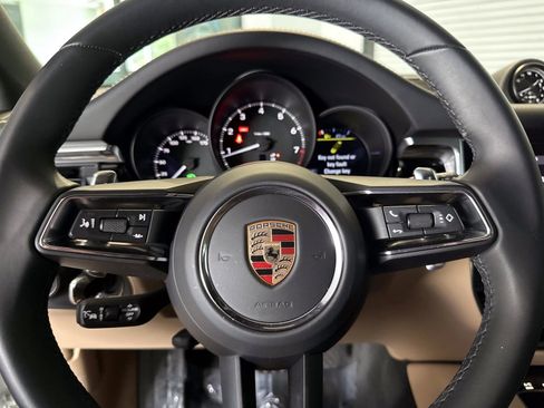 Certified 2026 Porsche Macan AWD/4WD image 30
