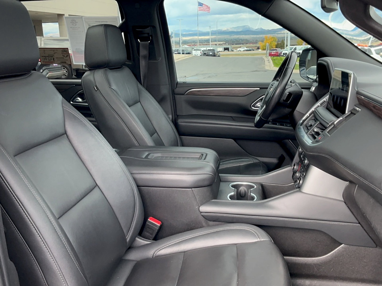 Used 2021 Chevrolet Tahoe LT w/ LT Signature Package AWD/4WD image 21