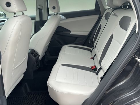 New 2026 Volkswagen Taos SE AWD/4WD image 15