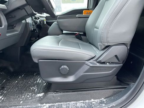 New 2025 Ford F550 4x4 Regular Cab Super Duty image 13