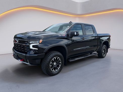 Used 2024 Chevrolet Silverado 1500 ZR2 AWD/4WD image 7