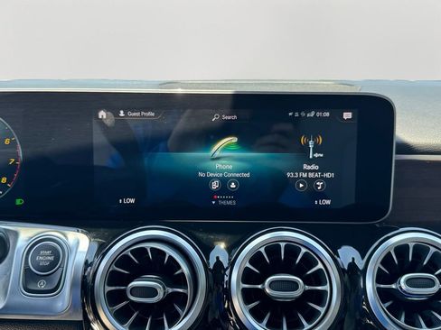 Used 2020 Mercedes-Benz GLB 250 w/ Premium Package image 18
