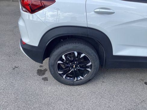 Used 2023 Chevrolet TrailBlazer LT AWD/4WD image 25