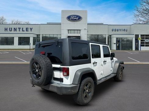 Used 2018 Jeep Wrangler Unlimited Sport S AWD/4WD image 4