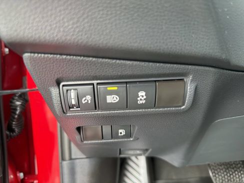 Used 2024 Toyota Corolla Cross AWD Hybrid w/ Moonroof Package image 23