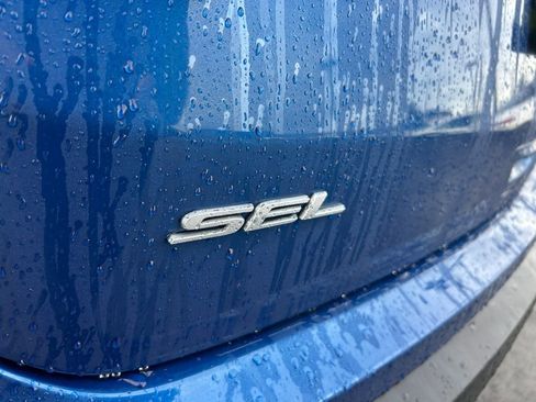 Used 2022 Ford Edge SEL w/ Cargo Accessory Package image 31