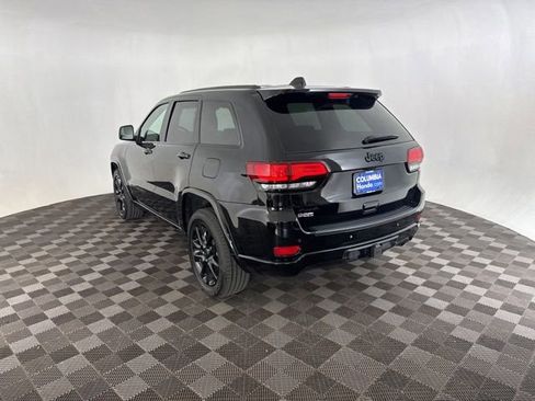 Used 2022 Jeep Grand Cherokee Laredo X AWD/4WD image 9