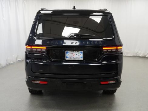 Used 2023 Jeep Grand Wagoneer L Series III w/ Rear Seat Video Group 1 AWD/4WD image 42