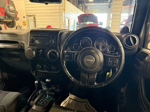 Used 2012 Jeep Wrangler Unlimited Sport AWD/4WD image 20