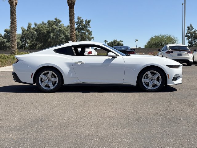 Used 2026 Ford Mustang Coupe RWD image 5