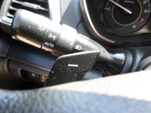 Used 2017 Subaru Impreza 2.0i Premium image 19