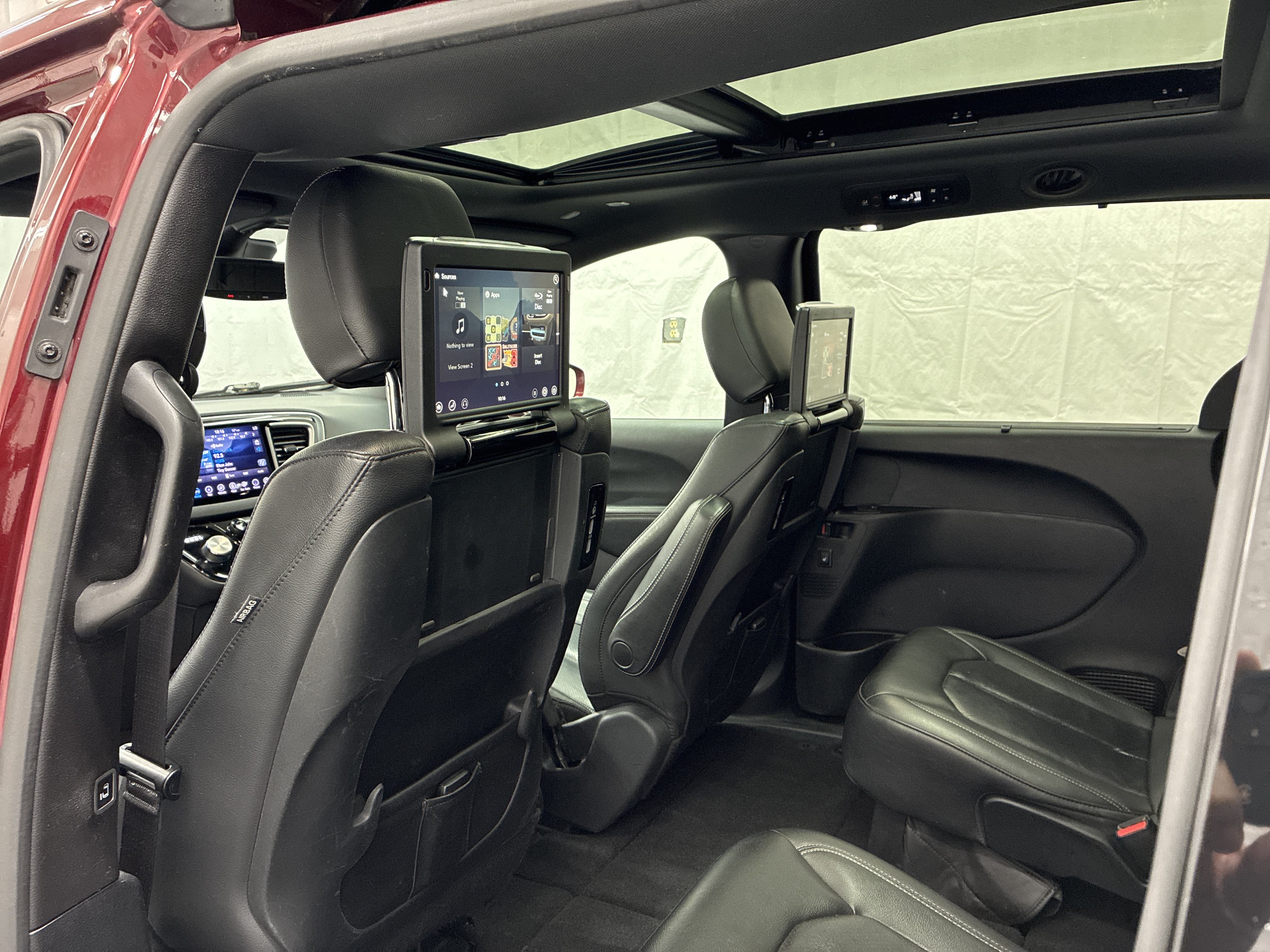Used 2020 Chrysler Pacifica Touring-L Plus w/ Advanced Safetytec Group FWD image 13