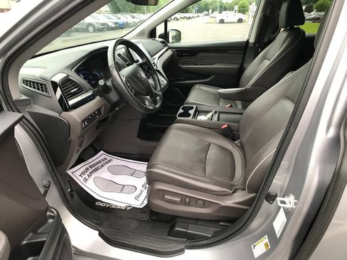 Used 2022 Honda Odyssey Elite image 4