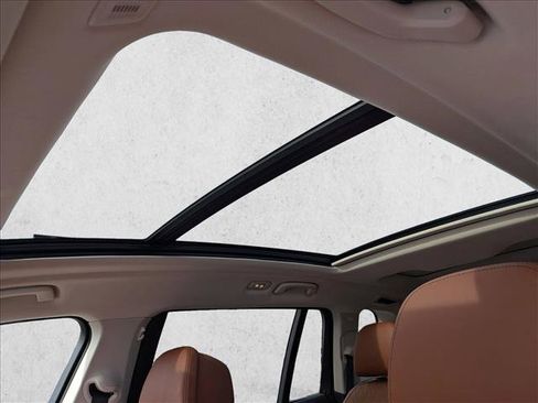 Certified 2025 BMW X7 xDrive40i AWD/4WD image 24