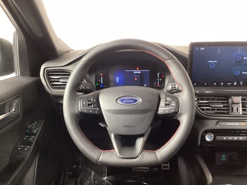 Certified 2023 Ford Escape ST-Line w/ Tech Pack #1 AWD/4WD image 19