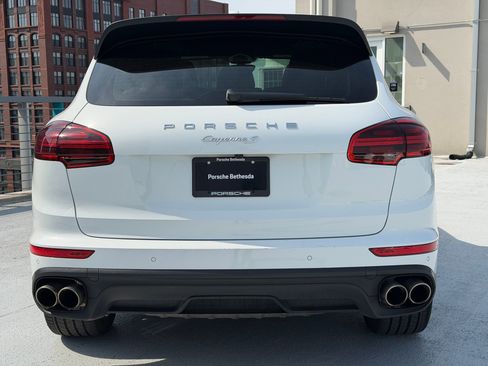 Used 2016 Porsche Cayenne S image 6