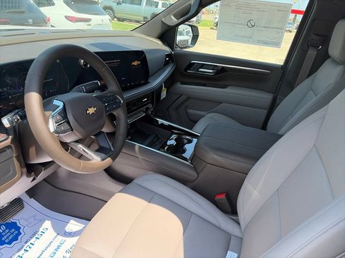 New 2026 Chevrolet Suburban LT w/ Comfort Package AWD/4WD image 16