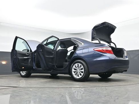 Used 2016 Toyota Camry LE image 46