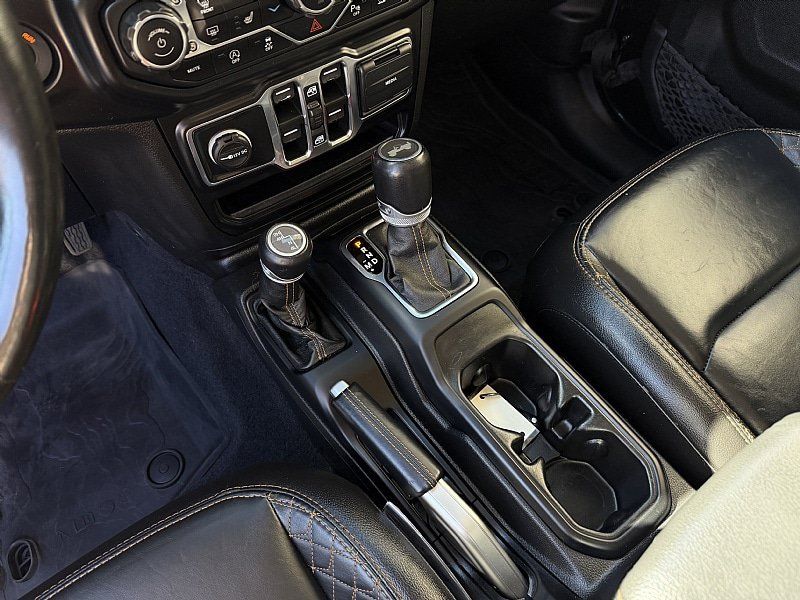 Used 2022 Jeep Wrangler Unlimited Sahara AWD/4WD image 22