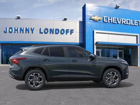 New 2026 Chevrolet Trax LT FWD image 5