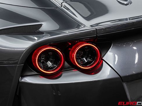 Used 2022 Ferrari 812 GTS RWD image 20