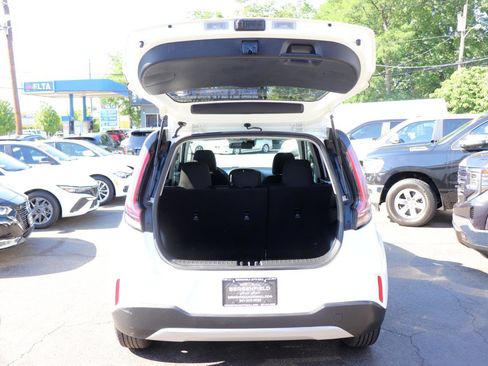 Used 2023 Kia Soul LX FWD image 42