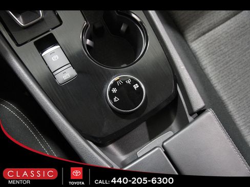 Used 2023 Nissan Rogue SV AWD/4WD image 15