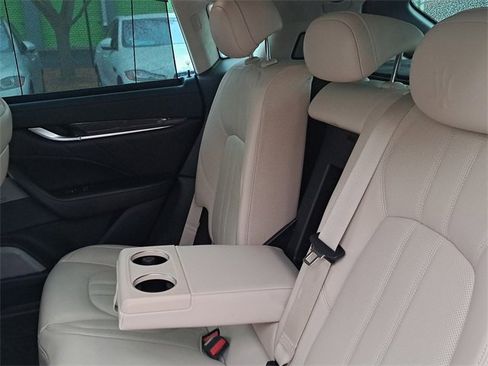 Used 2019 Maserati Levante GTS image 13