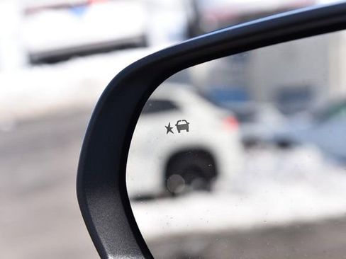 Used 2025 GMC Terrain Elevation image 10