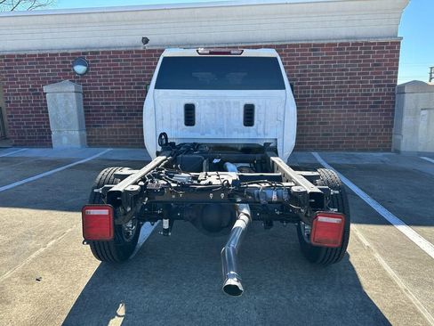 New 2025 GMC Sierra 2500 Pro w/ Convenience Package image 4