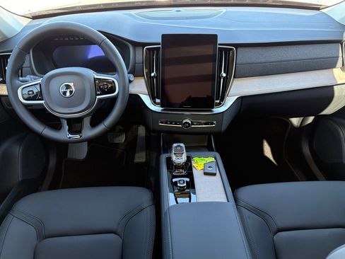 New 2026 Volvo XC90 B6 Plus w/ Protection Package Premier image 10