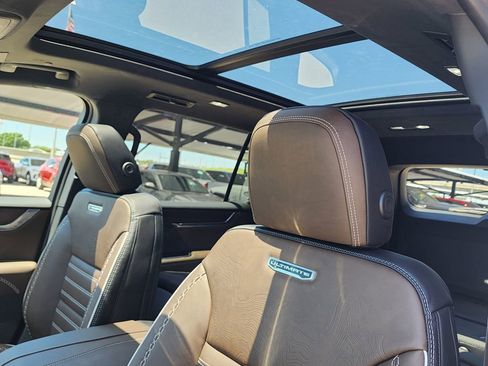 New 2026 GMC Acadia Denali Ultimate AWD/4WD image 17