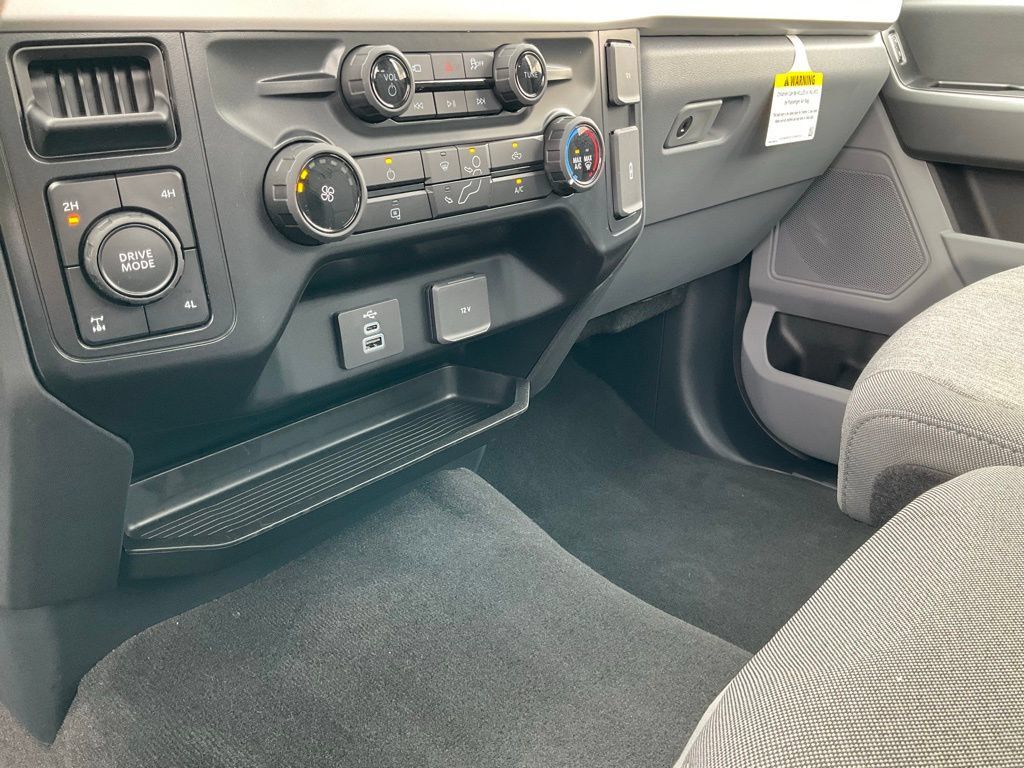New 2025 Ford F350 XL w/ STX Appearance Package AWD/4WD image 61