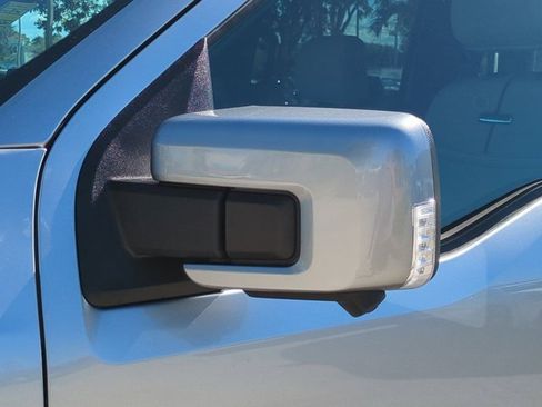 Used 2023 Ford F150 Lightning Platinum image 11