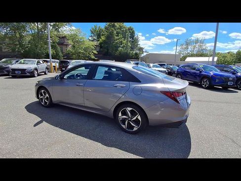 Certified 2023 Hyundai Elantra SEL w/ Convenience Package FWD image 6